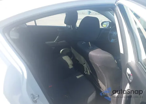 2013 Mazda Mazda3 I Touring z USA, uszkodzony, nr VIN JM1BL1VP1D1822267